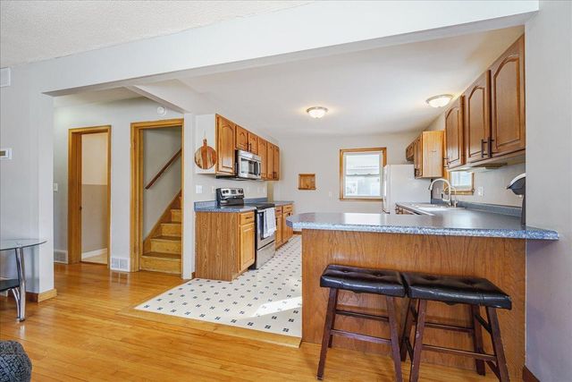 107 Lincoln Avenue N, New Prague, MN 56071