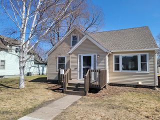 107 Lincoln Avenue N, New Prague, MN 56071