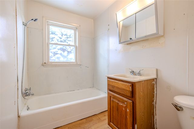 317 E 15th Street N, Newton, IA 50208