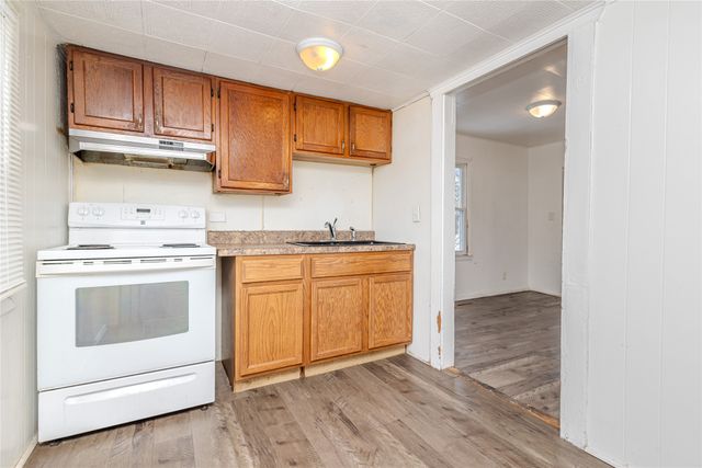 317 E 15th Street N, Newton, IA 50208