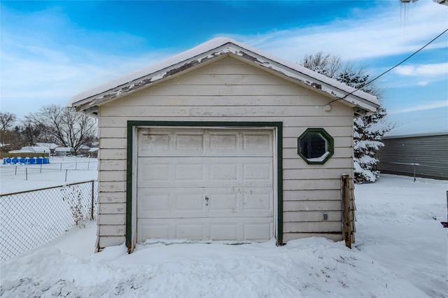 317 E 15th Street N, Newton, IA 50208