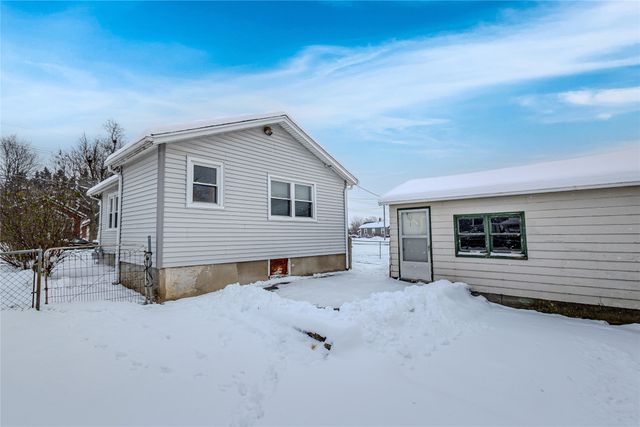 317 E 15th Street N, Newton, IA 50208