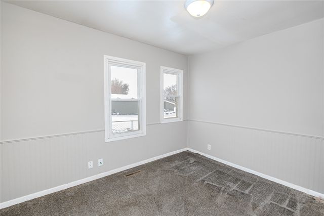 317 E 15th Street N, Newton, IA 50208