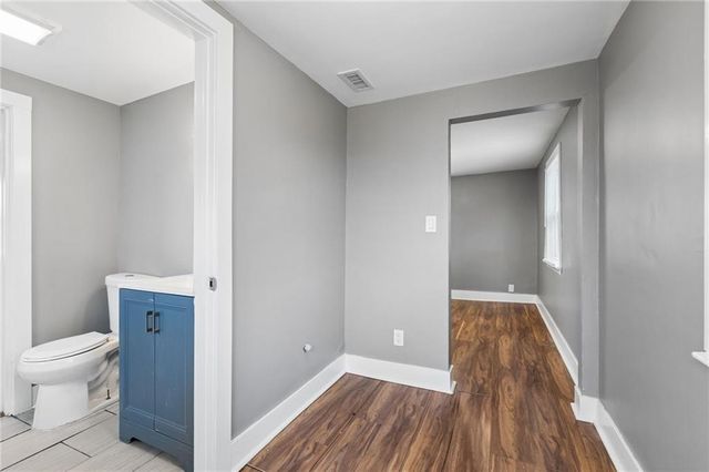 5038 S Benton Avenue, Kansas City, MO 64130