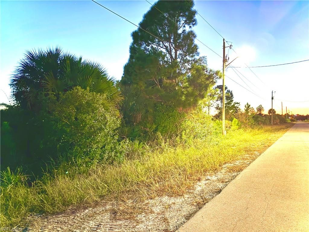 2909 67th ST W, LEHIGH ACRES, FL 33971 — photo 2