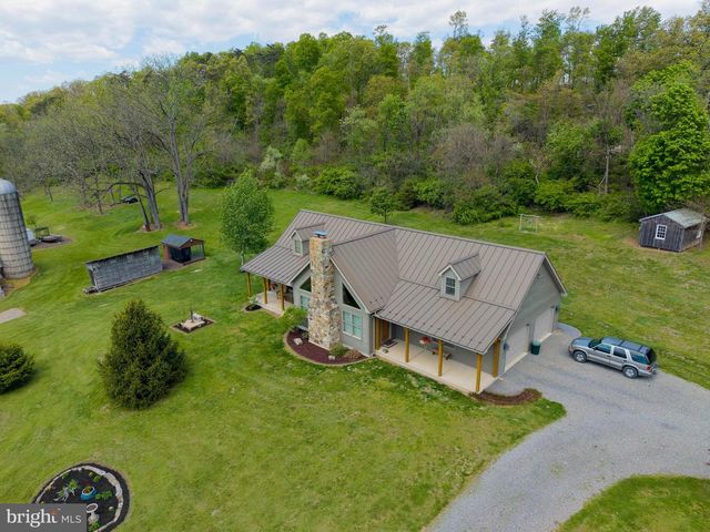 1020 CLARK HILL RD, Mount Pleasant Mills, PA 17853