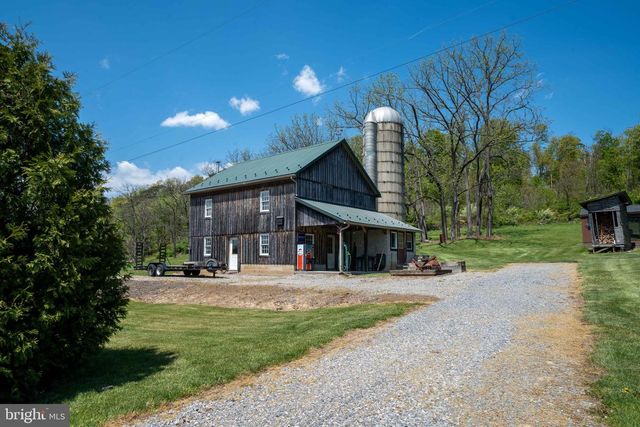1020 CLARK HILL RD, Mount Pleasant Mills, PA 17853