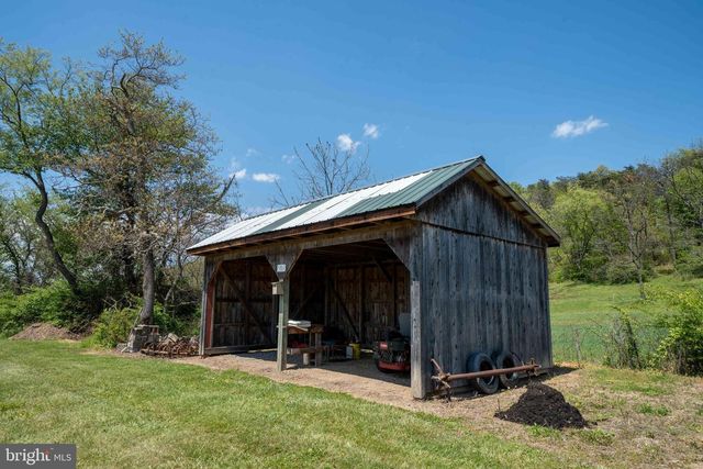 1020 CLARK HILL RD, Mount Pleasant Mills, PA 17853