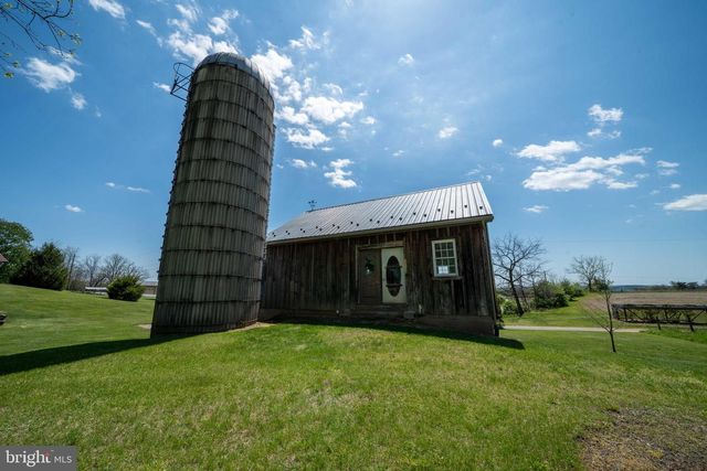 1020 CLARK HILL RD, Mount Pleasant Mills, PA 17853