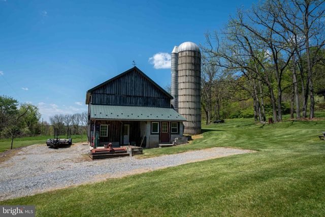 1020 CLARK HILL RD, Mount Pleasant Mills, PA 17853