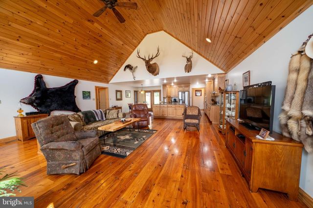 1020 CLARK HILL RD, Mount Pleasant Mills, PA 17853