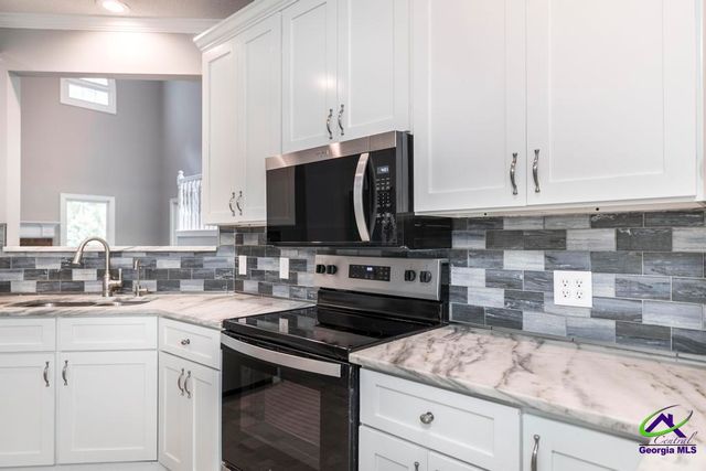 140 White Oak Plantation Drive, Gray, GA 31032