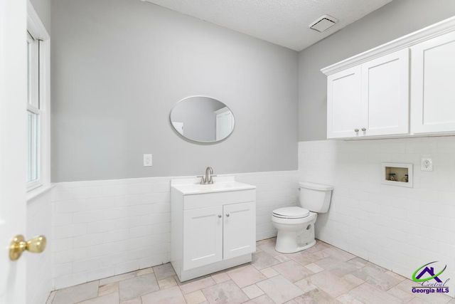 140 White Oak Plantation Drive, Gray, GA 31032