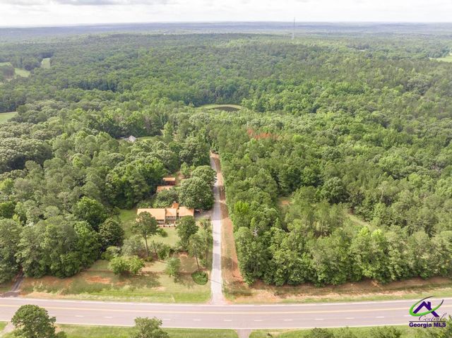 140 White Oak Plantation Drive, Gray, GA 31032