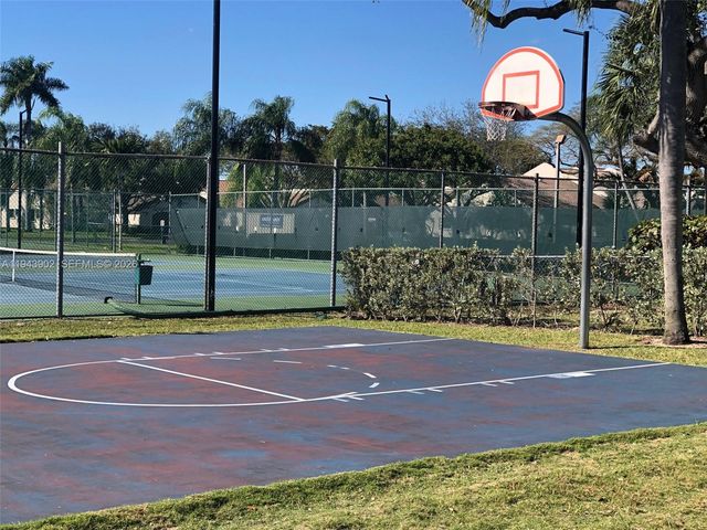 8589 SW 115 Place, Miami, FL 33173