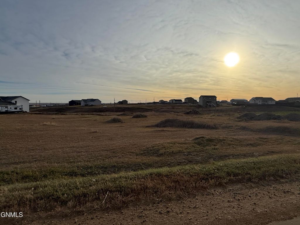 5980 137th Avenue NW, Williston, ND 58801 photo 2