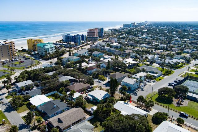 712-714 OAKWOOD AVENUE, New Smyrna Beach, FL 32169