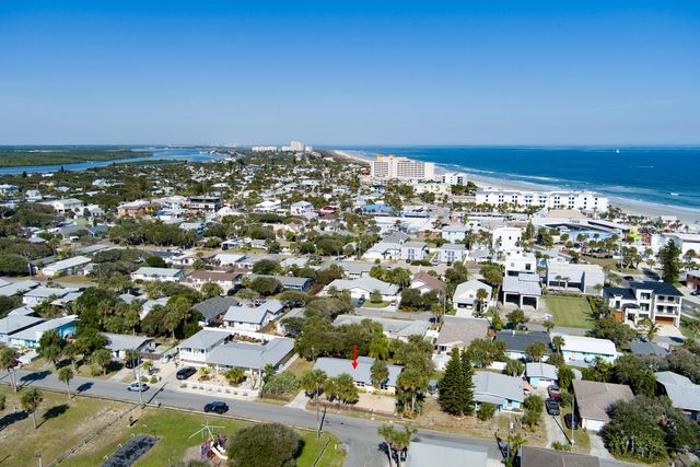 712-714 OAKWOOD AVENUE, New Smyrna Beach, FL 32169