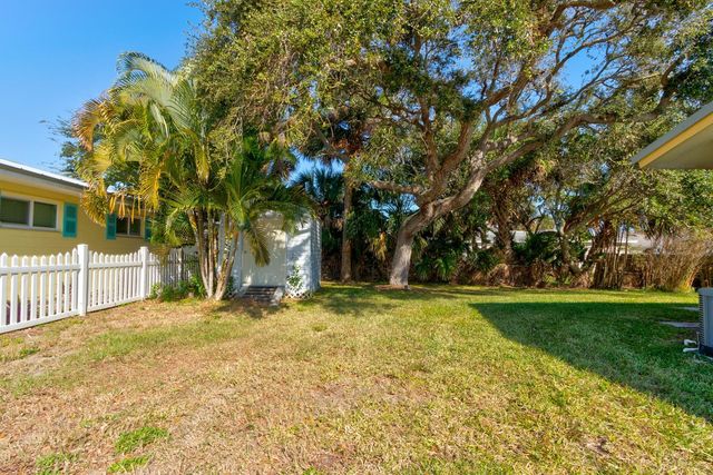 712-714 OAKWOOD AVENUE, New Smyrna Beach, FL 32169