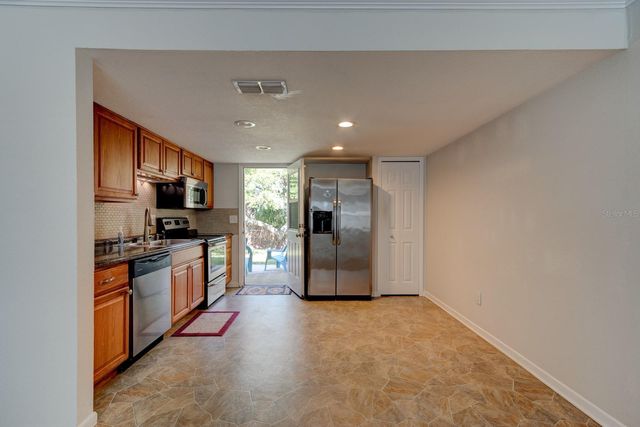 712-714 OAKWOOD AVENUE, New Smyrna Beach, FL 32169