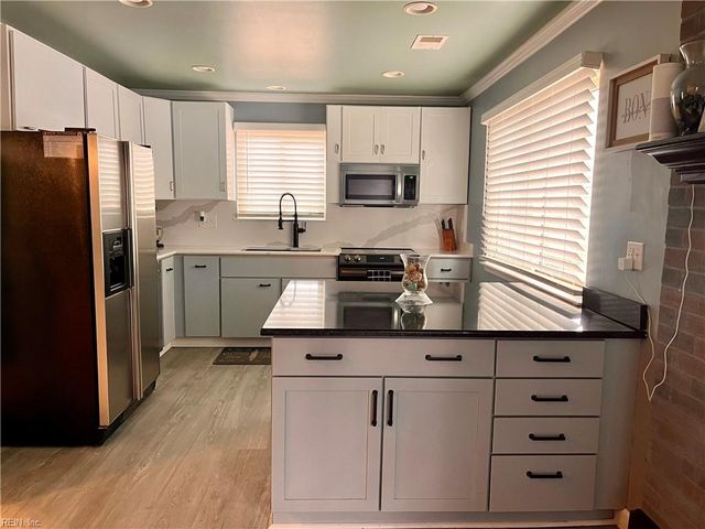 1700 Ashton DR, Virginia Beach, VA 23462