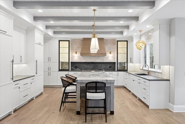 5237 Cornell Avenue, Downers Grove, IL 60515