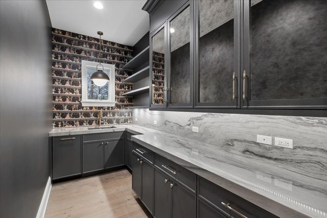 5237 Cornell Avenue, Downers Grove, IL 60515