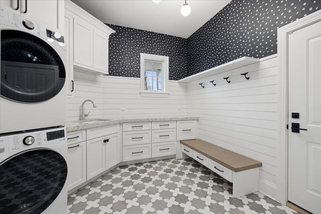 5237 Cornell Avenue, Downers Grove, IL 60515