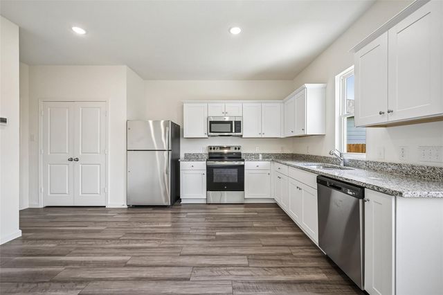 1706 TRIMBLE AVENUE, Deland, FL 32720
