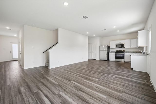 1706 TRIMBLE AVENUE, Deland, FL 32720