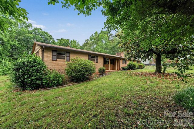 2871 Loviee Road, Lincolnton, NC 28092