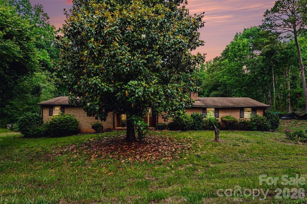 2871 Loviee Road, Lincolnton, NC 28092