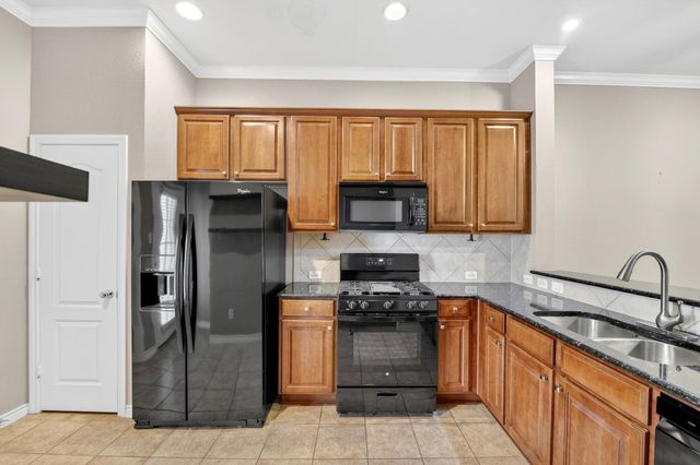 5026 Calloway Drive 163, Addison, TX 75001