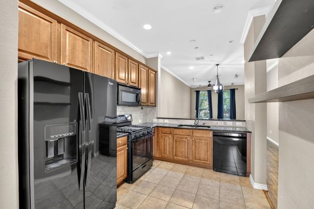 5026 Calloway Drive 163, Addison, TX 75001