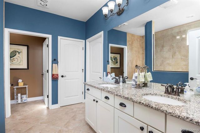 6286 Merion Lane 75, Grand Blanc, MI 48439