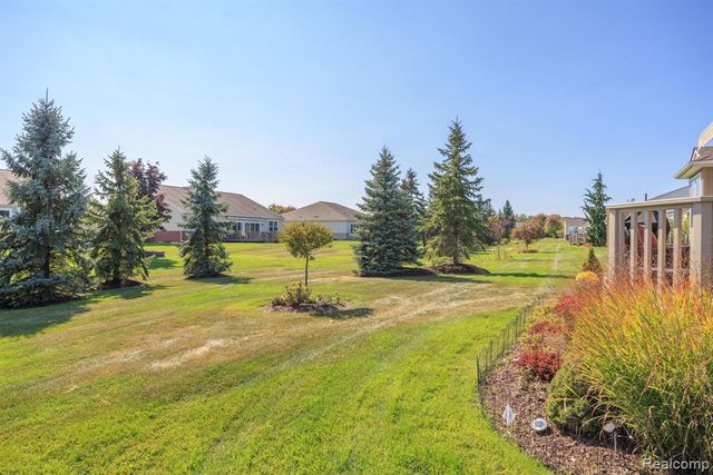 6286 Merion Lane 75, Grand Blanc, MI 48439