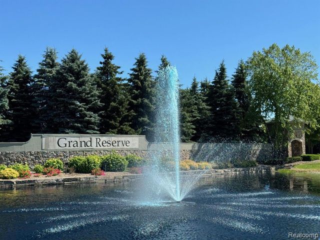 6286 Merion Lane 75, Grand Blanc, MI 48439