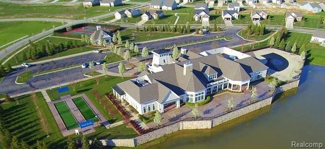 6286 Merion Lane 75, Grand Blanc, MI 48439