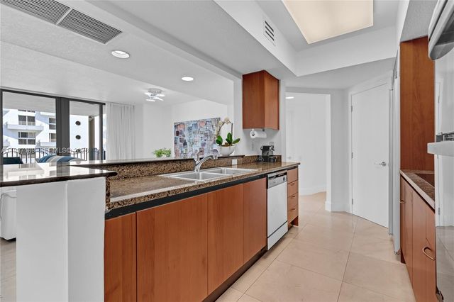 1500 Ocean Dr 505, Miami Beach, FL 33139