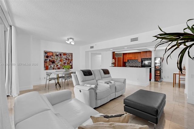 1500 Ocean Dr 505, Miami Beach, FL 33139