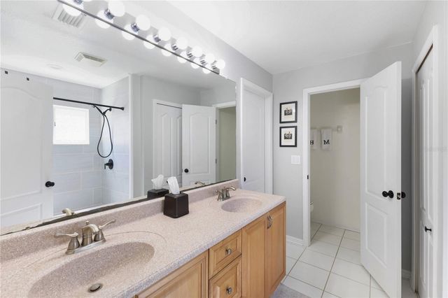 5617 WAR ADMIRAL DRIVE, Wesley Chapel, FL 33544