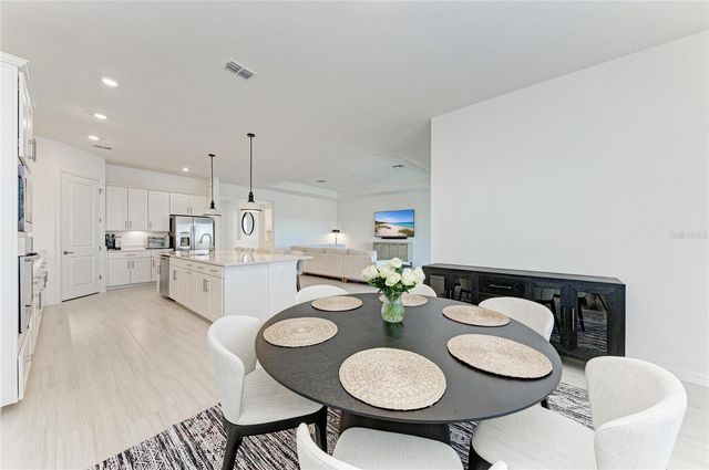 5624 LIGHTNING WHELK, Lakewood Ranch, FL 34211