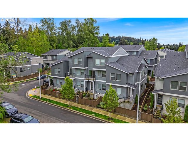 17346 Se CROSSROADS Ave, Damascus, OR 97089