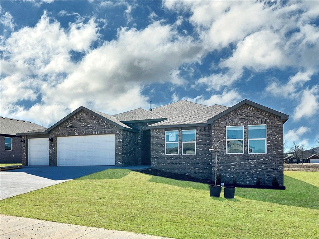 971 Pebble Drive, Prairie Grove, AR 72753