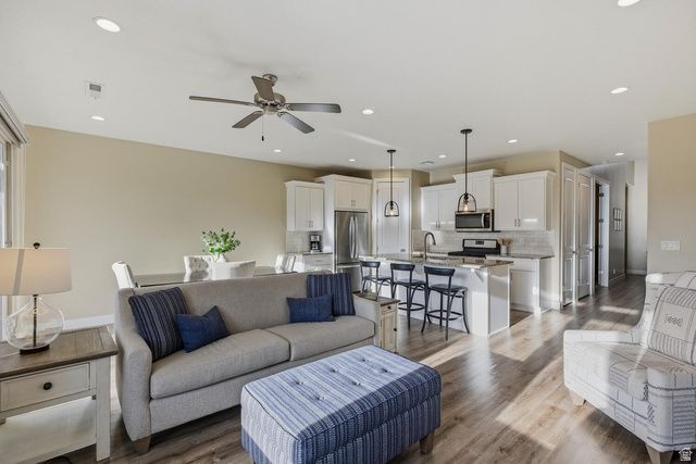 4981 N ESCAPES DR, St. George, UT 84770