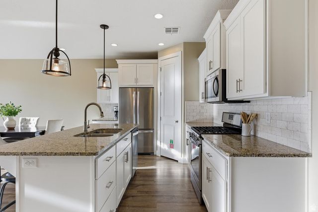 4981 N ESCAPES DR, St. George, UT 84770