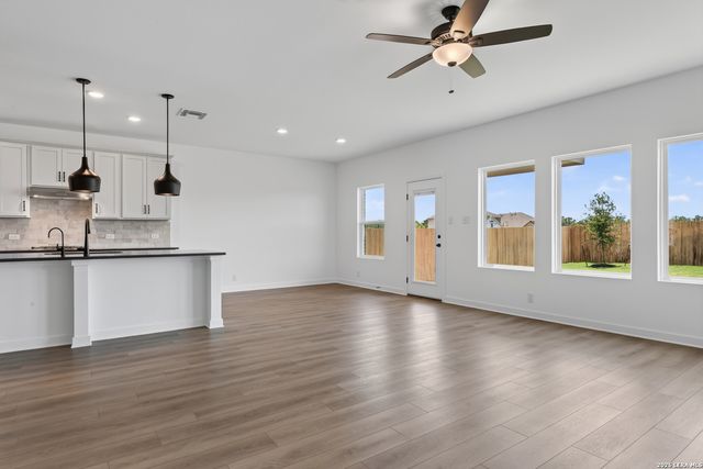 12102 Vista Flats, Live Oak, TX 78233