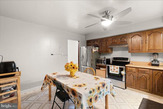 1050 PENNSYLVANIA AVE, Franklinville, NJ 08322