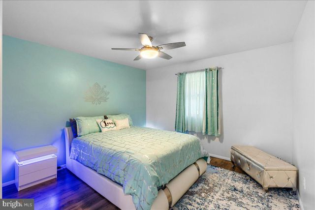 1050 PENNSYLVANIA AVE, Franklinville, NJ 08322