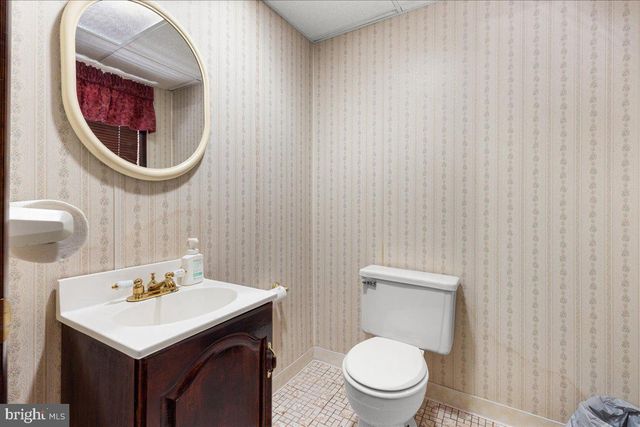 1050 PENNSYLVANIA AVE, Franklinville, NJ 08322